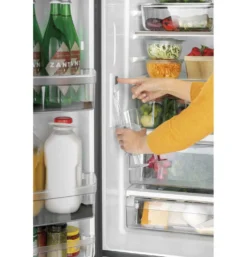 CAFE Réfrigérateur 18,6 pi3 33 po Acier inoxydable Congélateur en bas, Portes françaises - CWE19SP2NS1