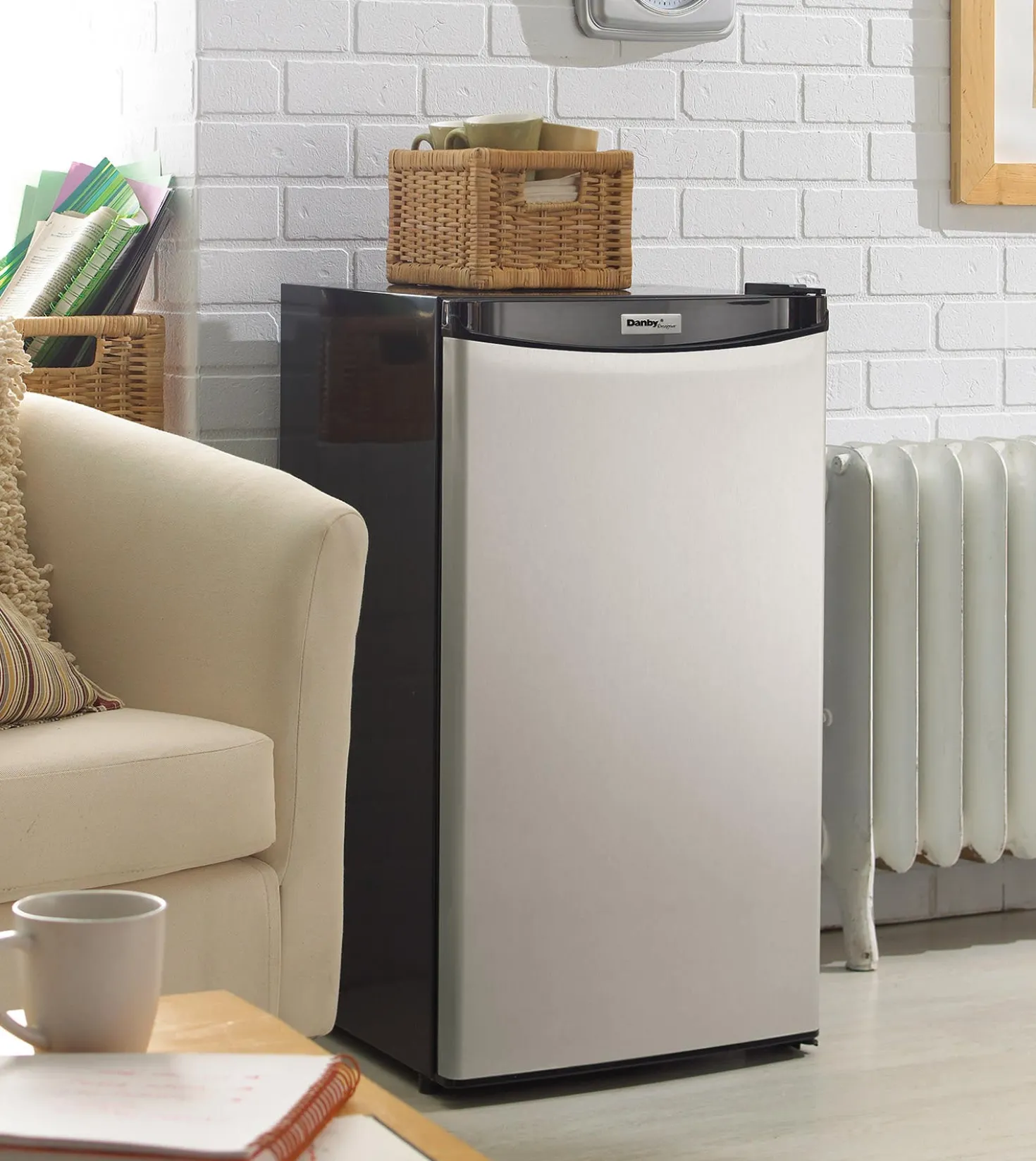 DANBY Réfrigérateur compact 3,2 pi3 Inox Compact - DCR032A2BSLD