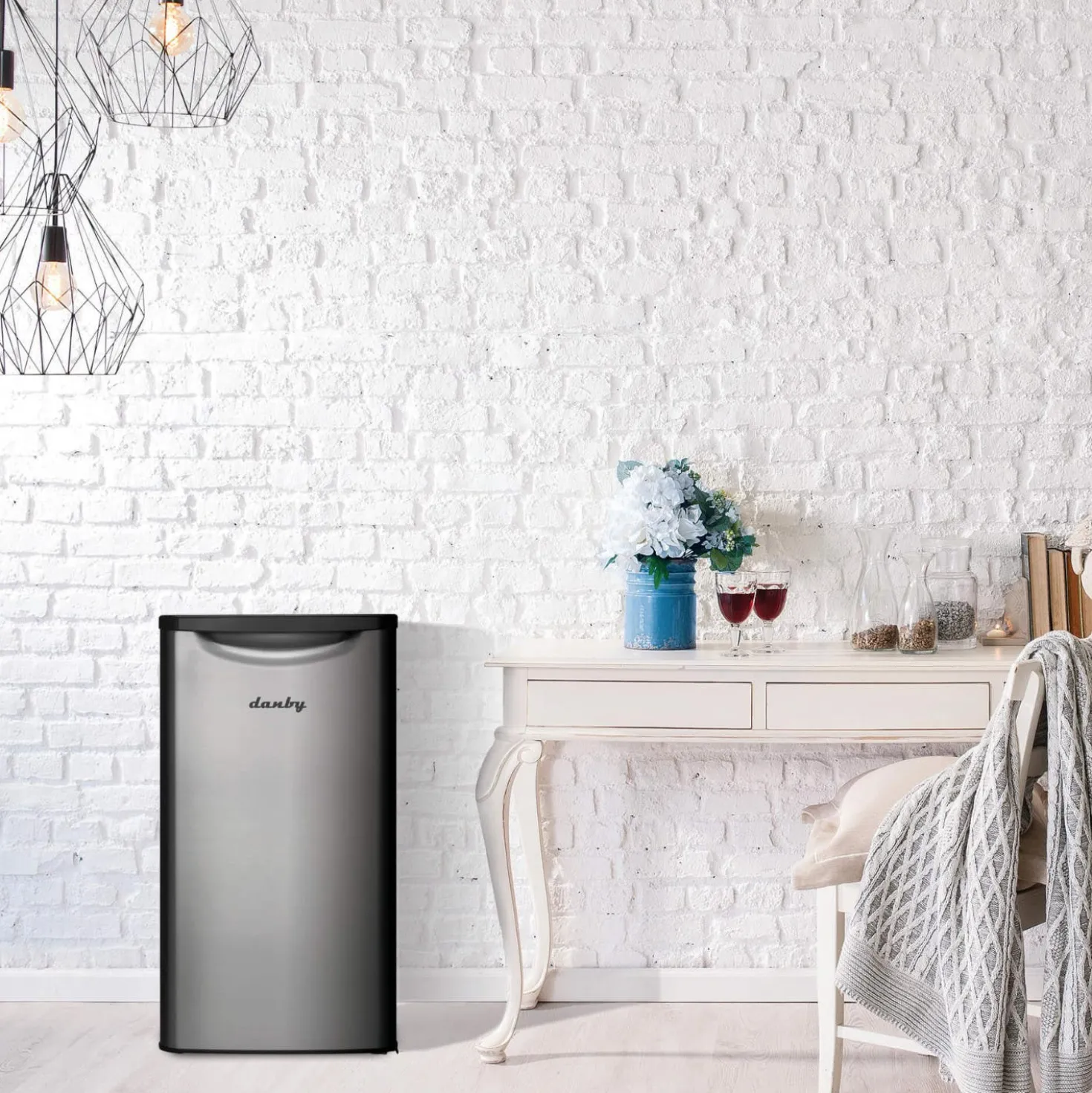 DANBY Réfrigérateur 3,3 pi3 Inox Compact - DAR033A6BSLD