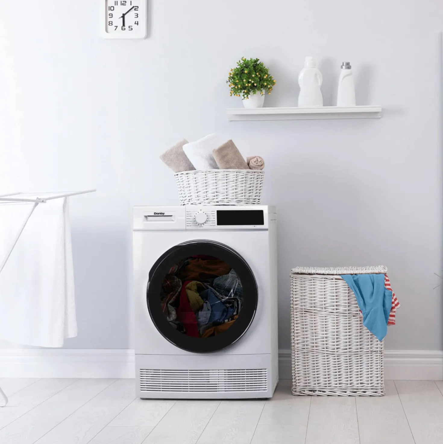 DANBY SecheuseBlanc 24" - DDY040D3WDB