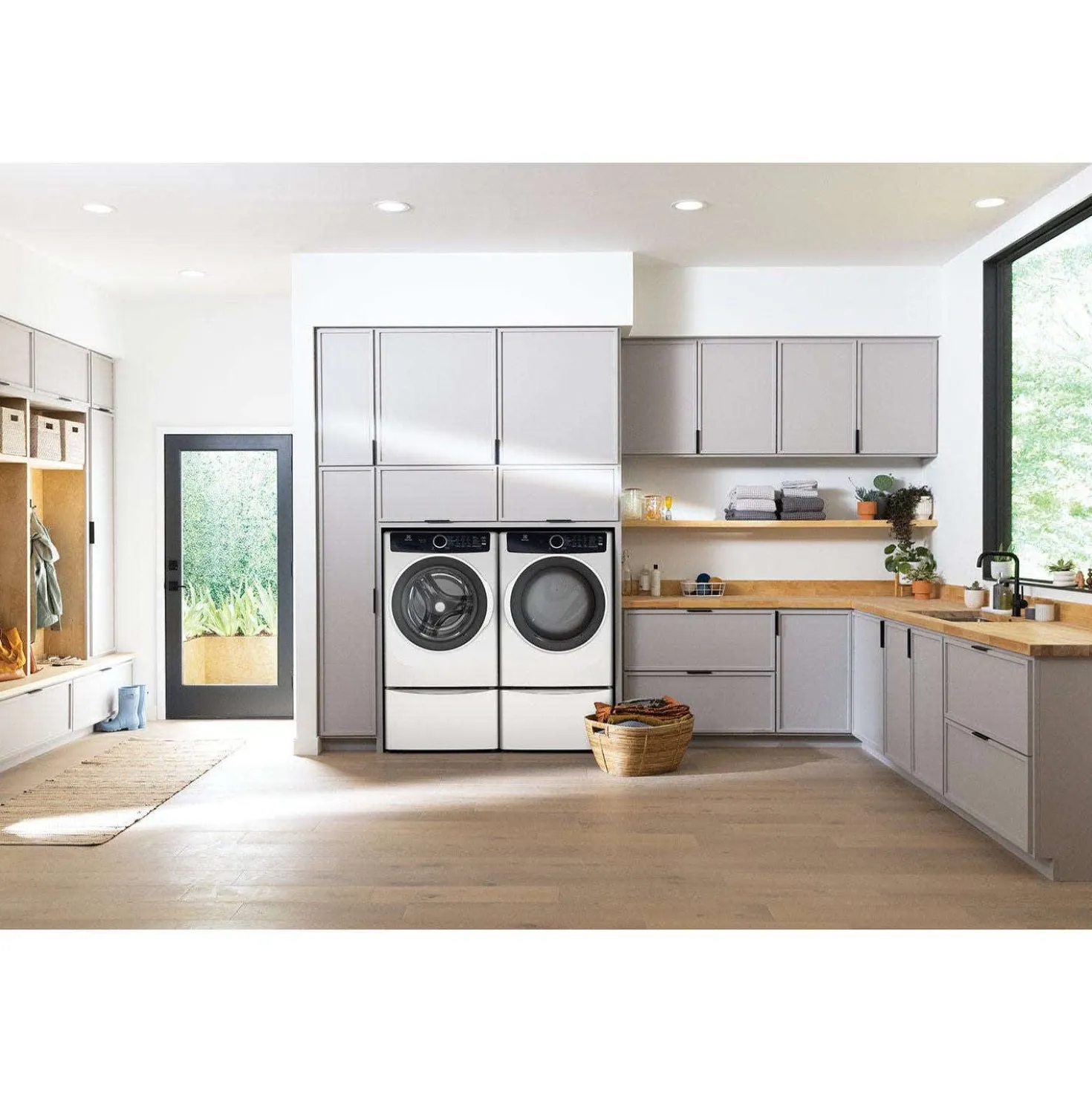 ELECTROLUX Laveuse Chargement frontal Blanc 27" - ELFW7437AW