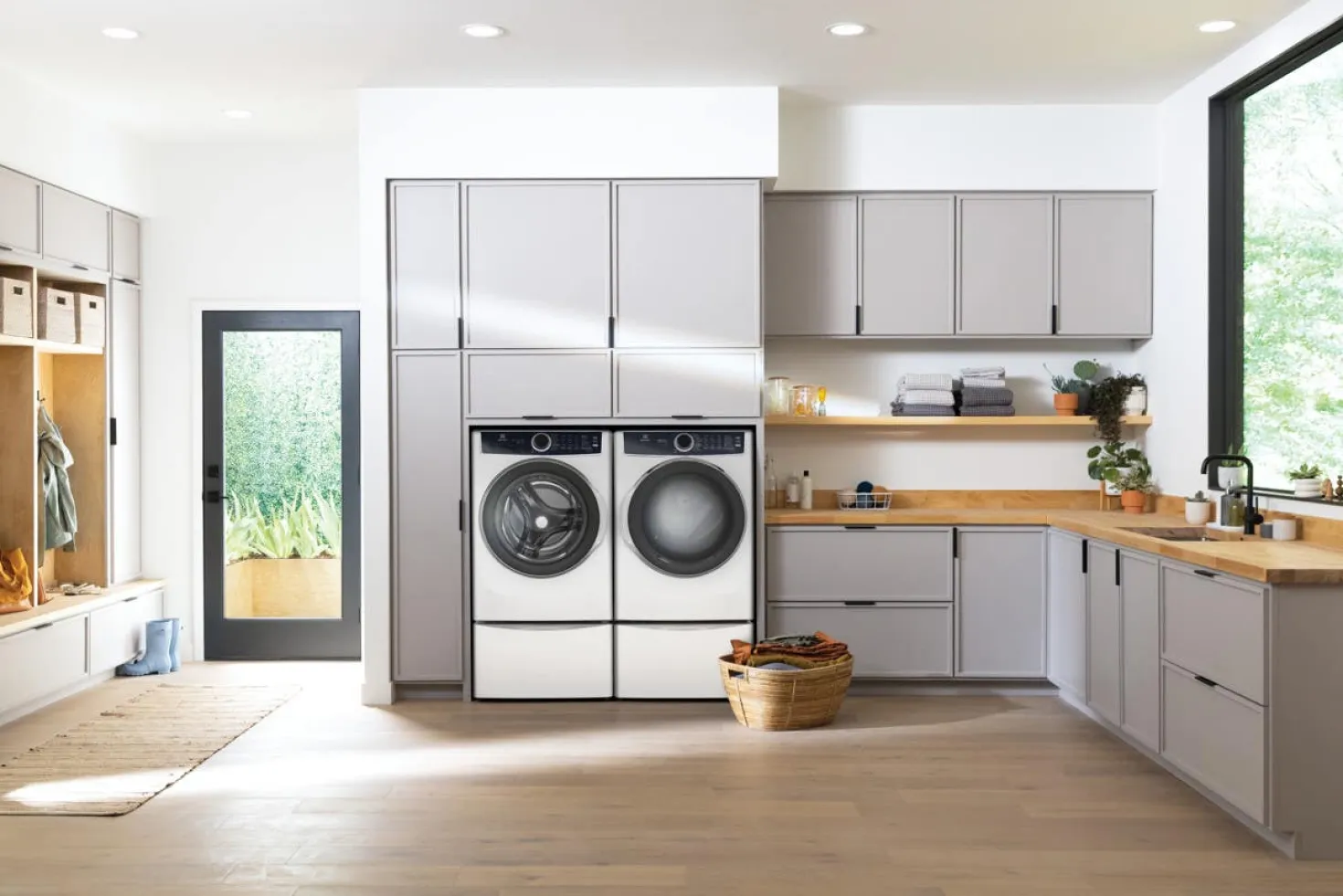 ELECTROLUX Laveuse Chargement frontal Blanc 27" - ELFW7537AW