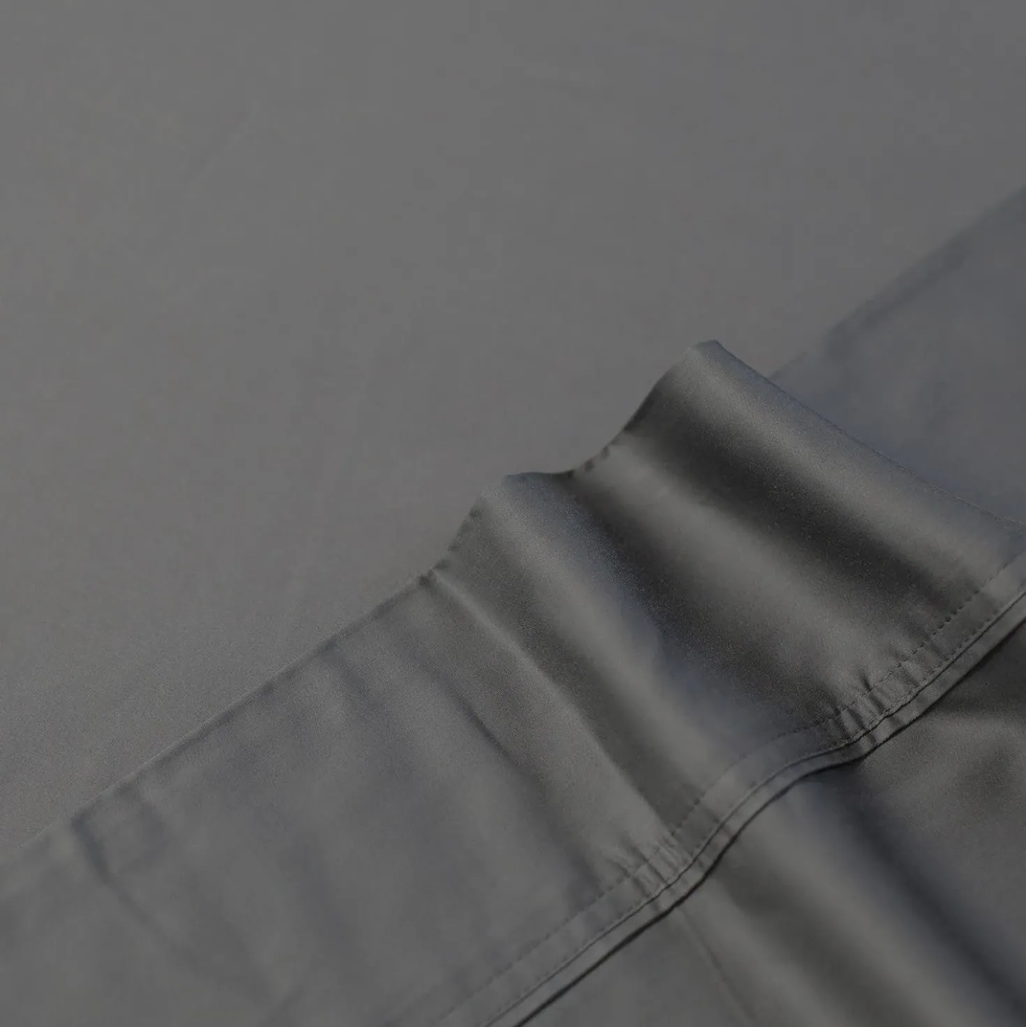 Ensemble de draps queen en rayonne de bambou à têtes séparées - gris charbon