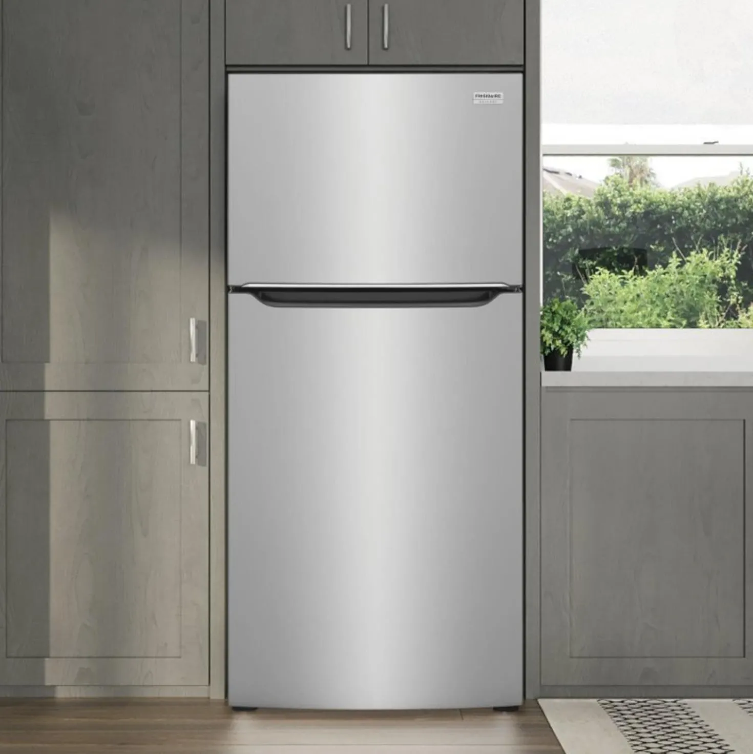 FRIGIDAIRE GALLERY Réfrigérateur 20 pi3 30 po Inox Congélateur en haut - GRTE2055AF