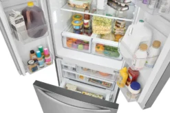 FRIGIDAIRE Réfrigérateur 17,6 pi3 32 po Inox Congélateur en bas, Portes françaises - FRFG1723AV