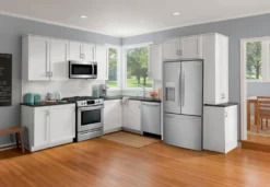 FRIGIDAIRE Réfrigérateur 27,8 pi3 36 po Inox Congélateur en bas, Portes françaises - FRFS2823AS