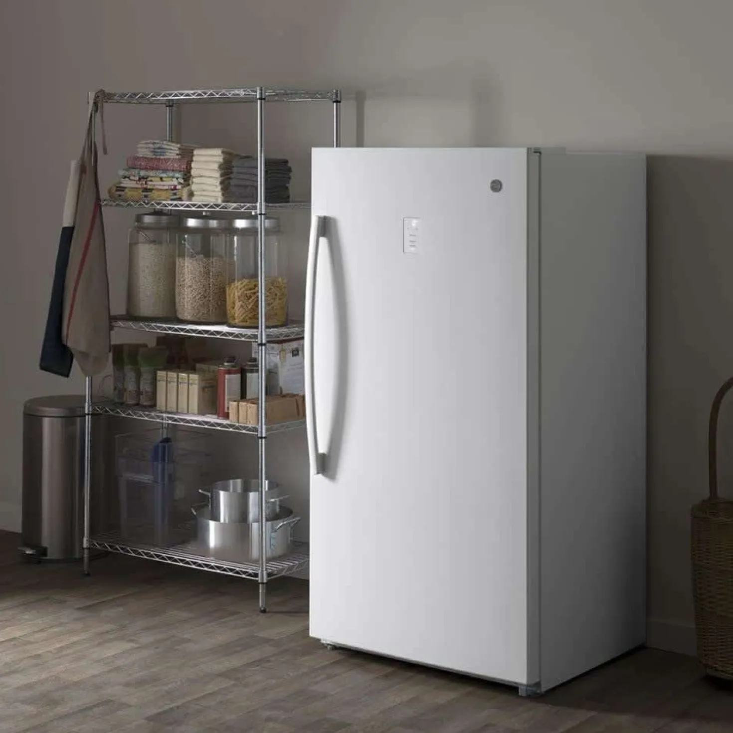 GE Congélateur 17,3 pi3, Blanc, Vertical, 33" - FUF17SMRWW