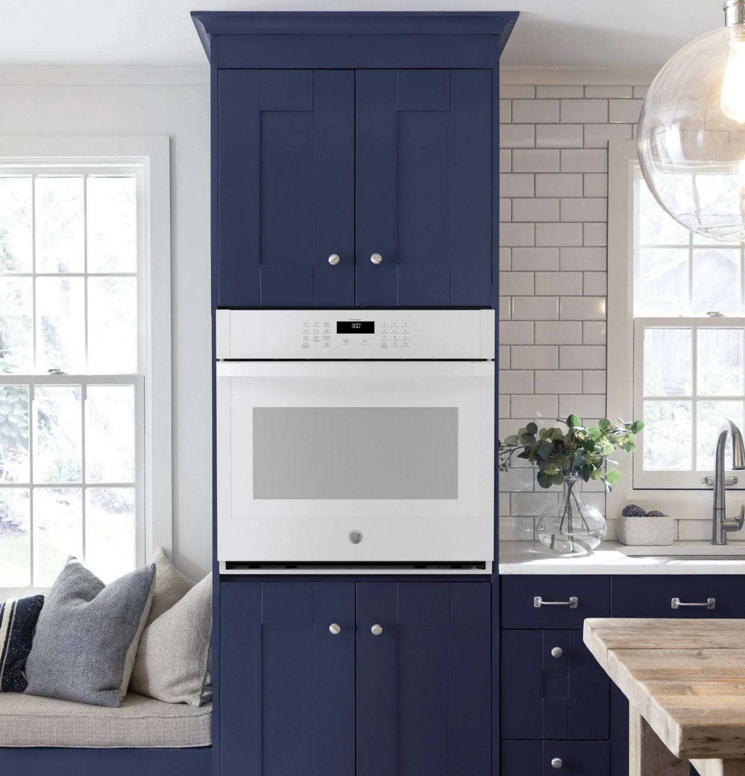 GE Four encastré 30 po Blanc30"Électrique - JTS3000DNWW