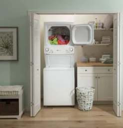 GE Laveuse et sécheuse superposées, Blanc, 27'', 800 RPM - GUD27EEMNWW