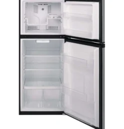 GE Réfrigérateur 11,6 pi3 24 po Acier inoxydable Congélateur en haut - GPE12FSKSB