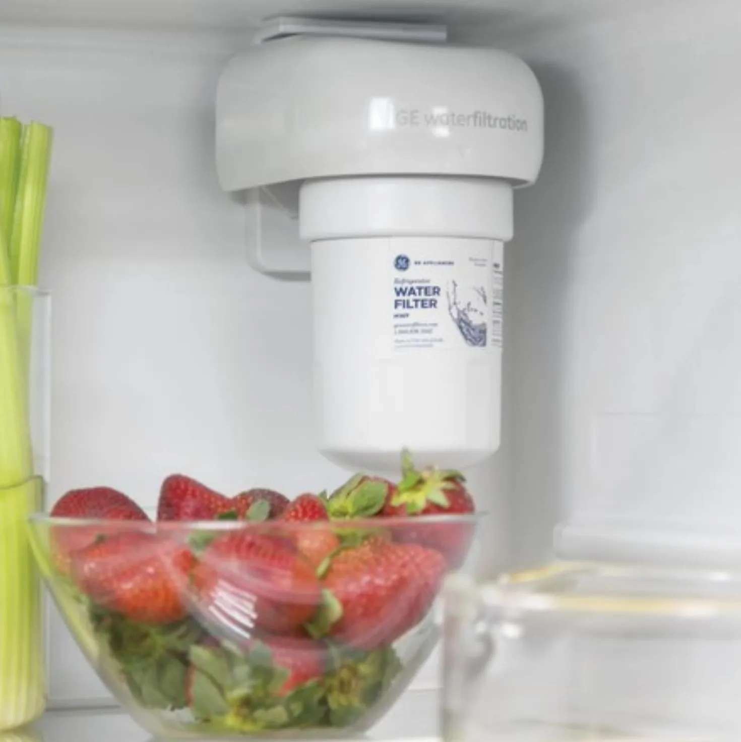 GE Réfrigérateur 21 pi3 30 po Inox Congélateur en bas - GDE21EYKFS