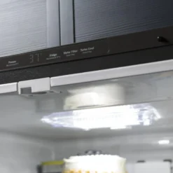 GE Réfrigérateur 24,7 pi3 33 po Inox Portes françaises - GNE25JYKFS