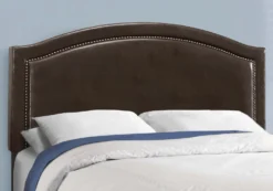 Grand lit en cuir synthétique avec tête de lit (60