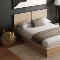 Grand lit plateforme avec tête de lit (60