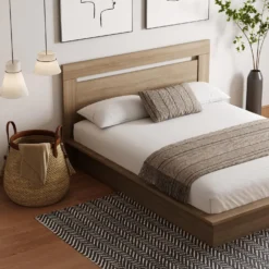 Grand lit plateforme avec tête de lit (60