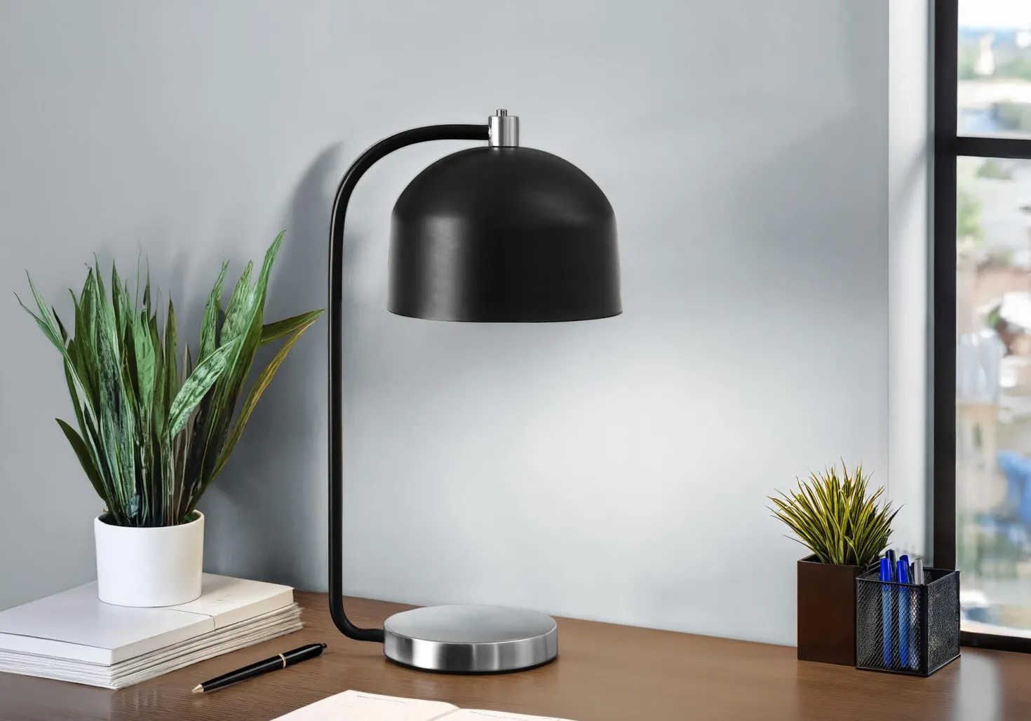 Lampe de table 18"H en métal