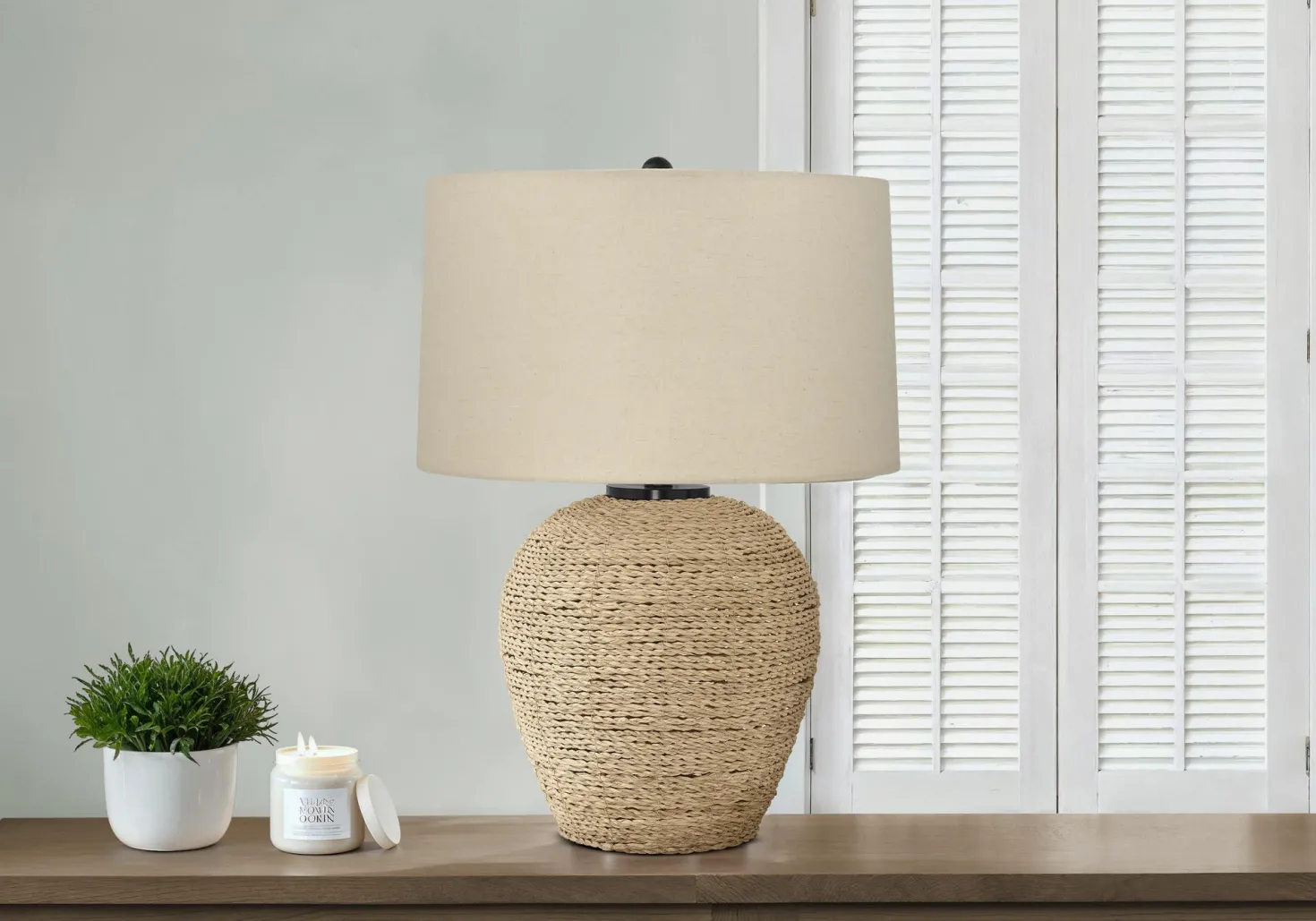 Lampe de table 25"H en rotin
