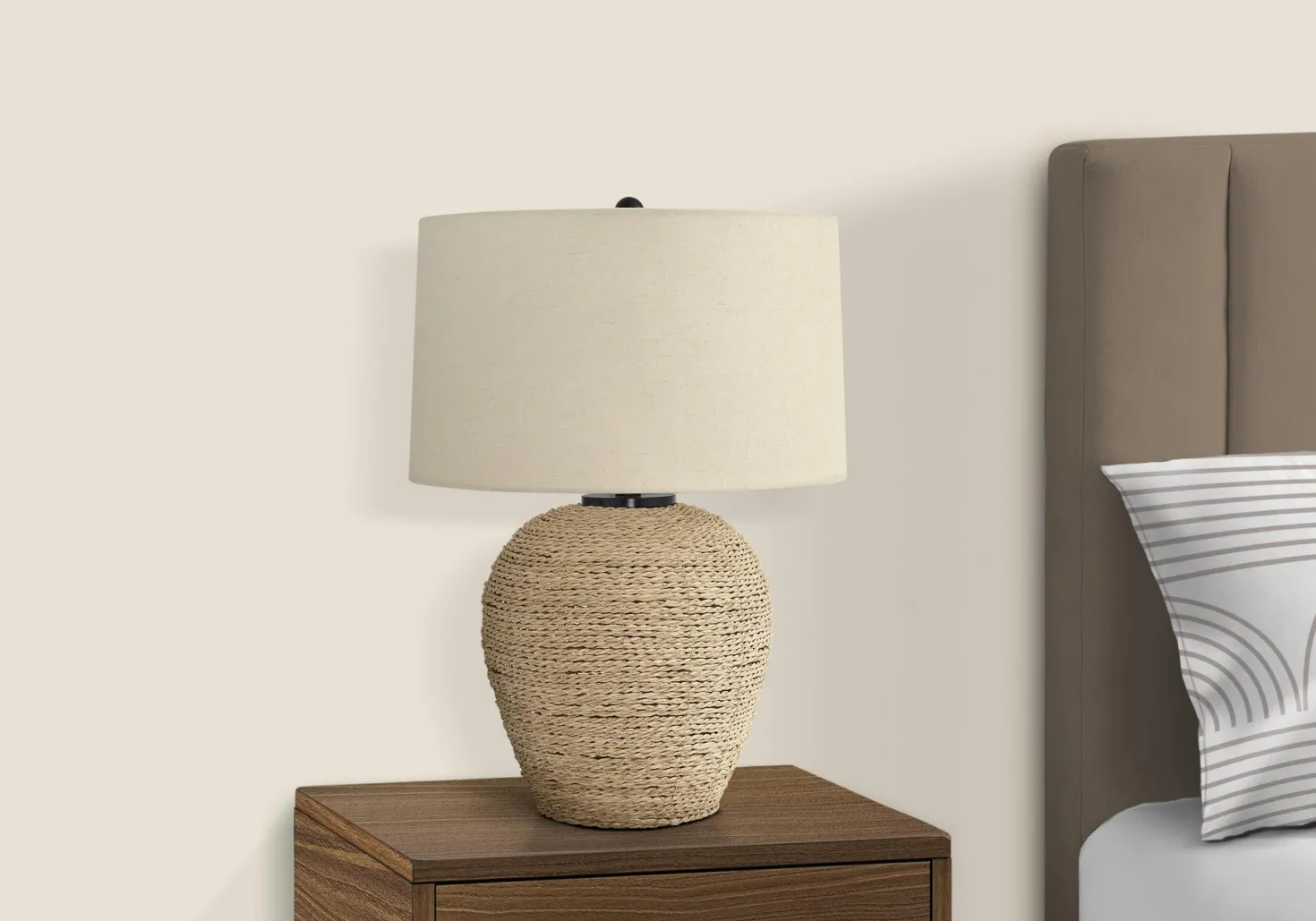 Lampe de table 25"H en rotin