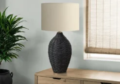 Lampe de table 30"H en rotin