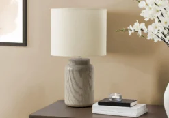 Lampe de table 17"H en résine