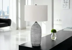 Lampe de table 27"H en résine