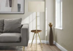 Lampe sur pied 63"H en métal avec ports usb