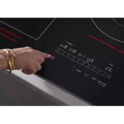 LG Table de cuisson Induction Noir 30