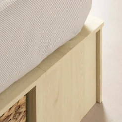 Lit simple avec rangement et paniers (39