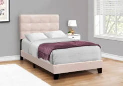 Lit simple en velours avec tête de lit (39")