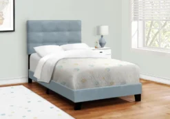 Lit simple en velours avec tête de lit (39")
