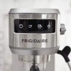 Machine à café expresso à vapeur Frigidaire - FREM100SS
