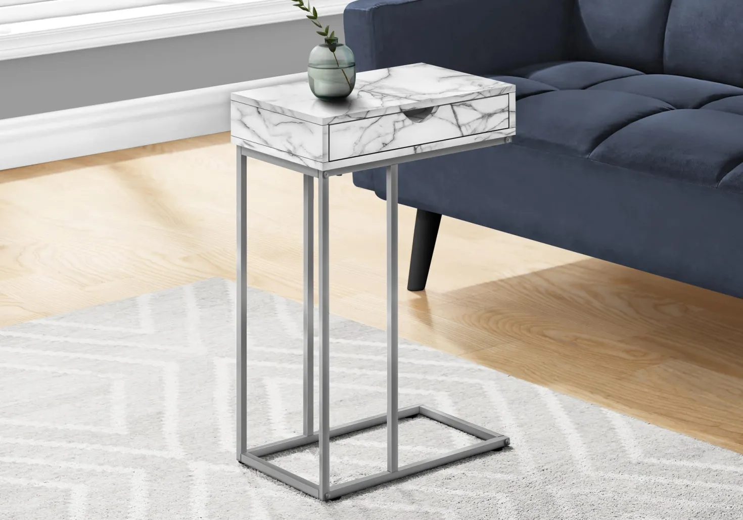 Table d'appoint - 25"H, marbre blanc, métal argent - Monarch