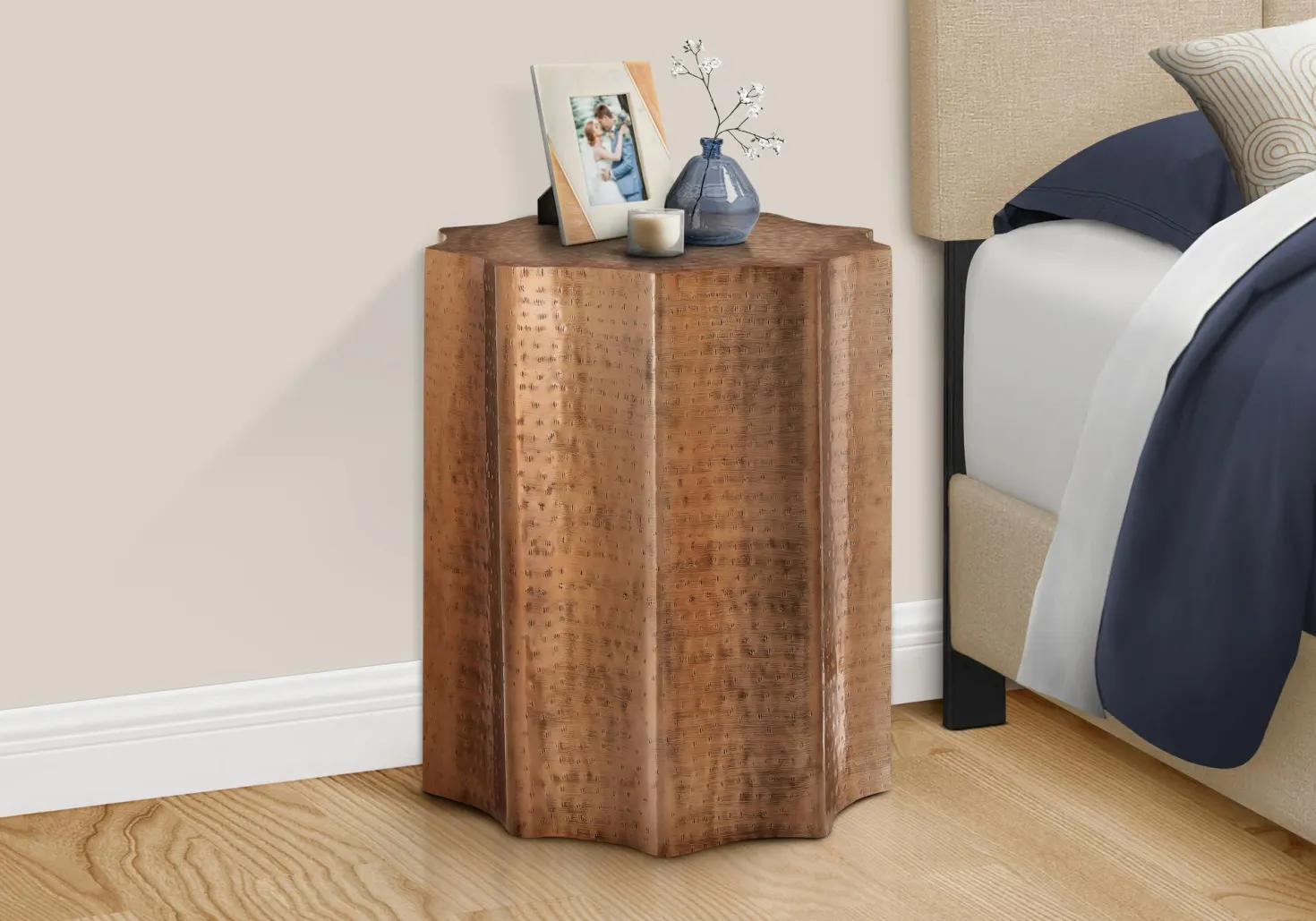 Table d'appoint - 22"H, table de bout drum métal cuivre - Monarch