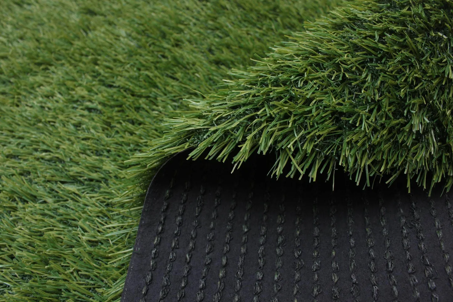 Tapis extérieur de faux gazon vert - 4 x 6